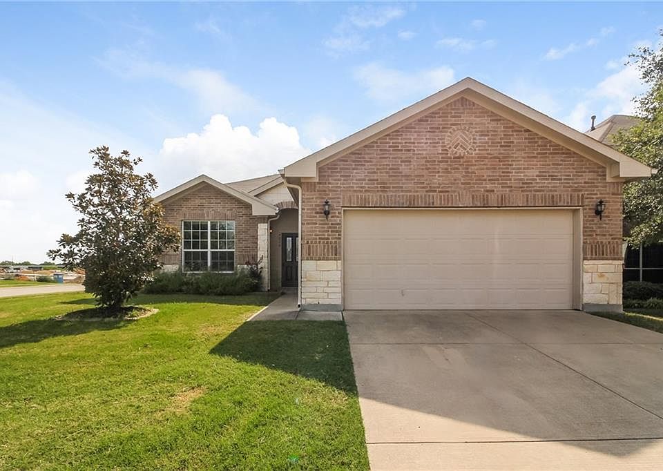 1st image of 4016 Polar Brook Dr