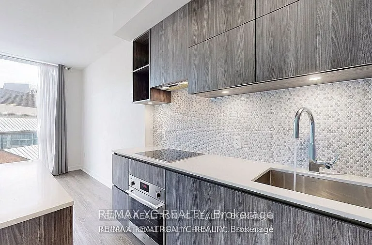 1 Yorkville Ave #710 — Photo 11