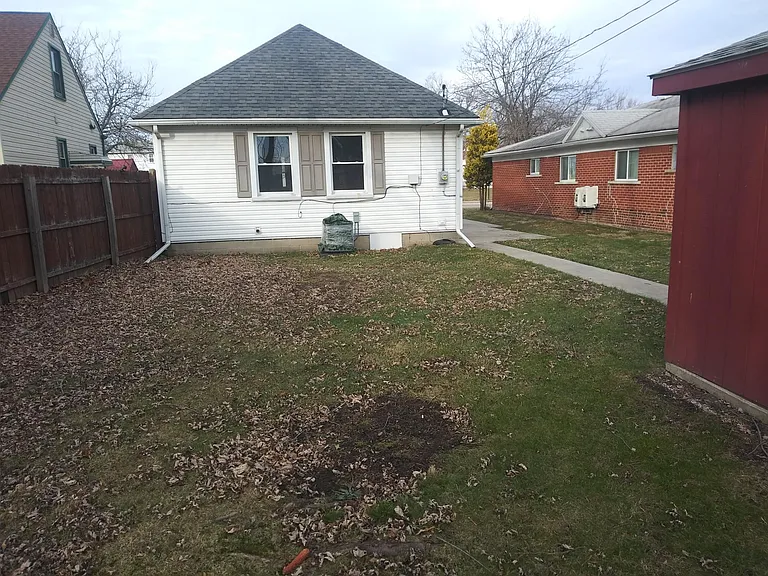 263 Highland St — Photo 11