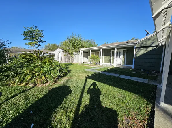 8127 Herschelwood St, Houston, TX 77033