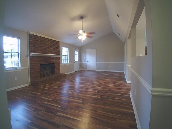 3rd image of 4079 Melrose Dr