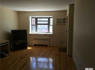 1610 160th St, Whitestone, NY 11357