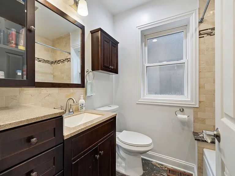 5700 W Melrose St #1 — Photo 10
