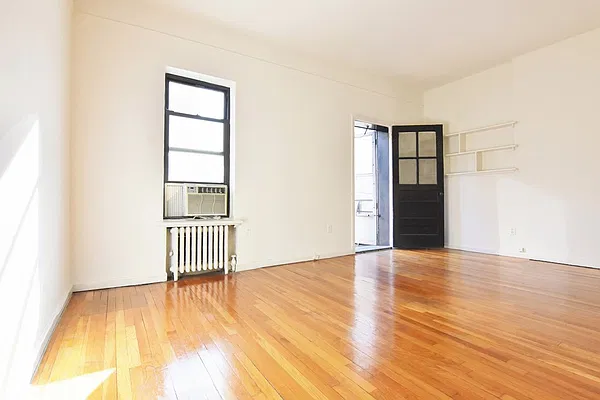 Rented by Balass Ralph, LREB | media 10