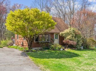 29 Johnson Pl, Monroe, CT 06468