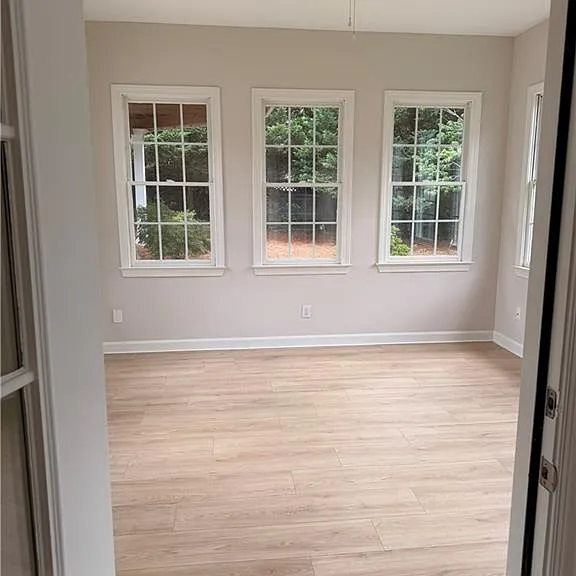 325 North Ct — Photo 5