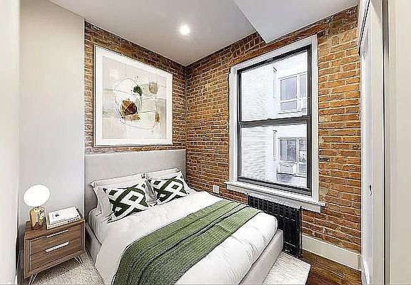 4th image of 208 W 20th St APT 3d