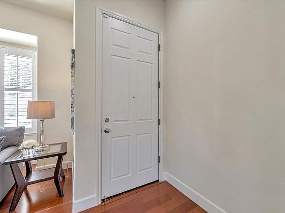 5th image of 2048 Heather Glen Dr