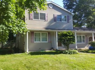 16 Hampton Ave, Mastic, NY 11950