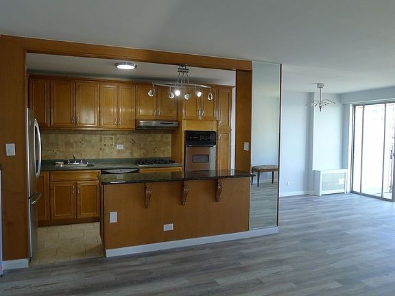 3rd image of 601 Surf Ave APT 17F