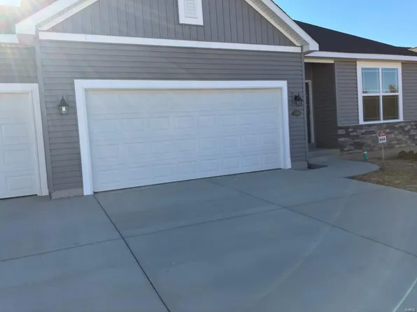 1569 Driftwood Ln, Moscow Mills, MO 63362