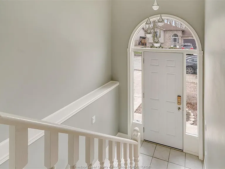 176 Rivervilla Ct #UPPER — Photo 5
