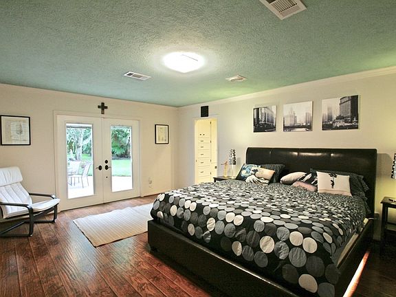 5th image of 2519 Oak Dr