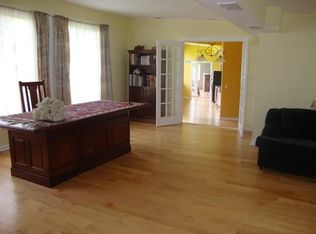 32 Buck Rd, Troy, NY 12180