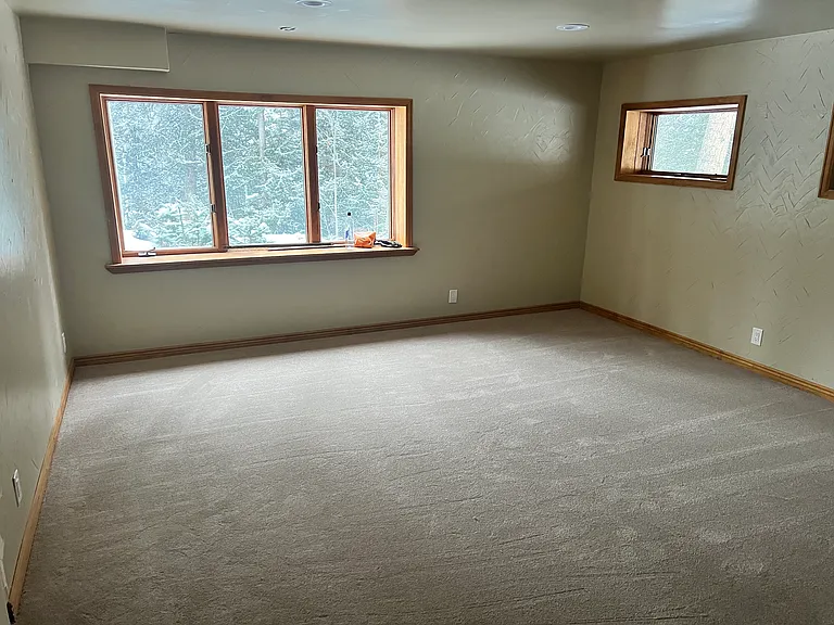 358 Peterson Dr — Photo 20