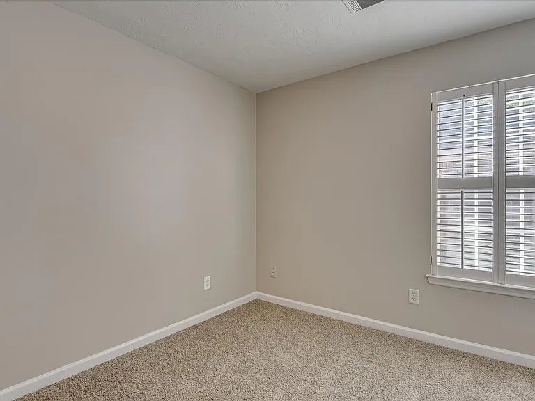 1348 Wendell Ln — Photo 8