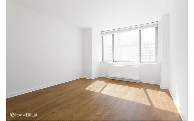 Rented by Douglas Elliman | media 22