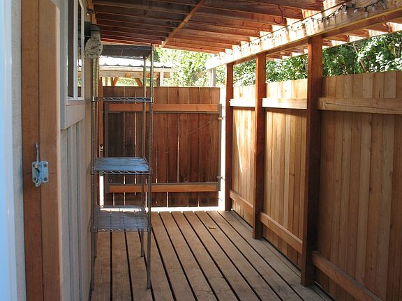 covered, lockable deck