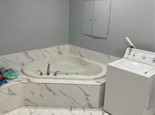 8722 Lorfax Dr, Lorton, VA 22079