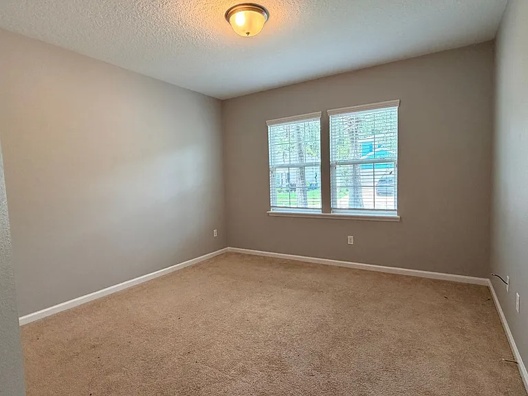 15991 Baxter Creek Dr — Photo 25