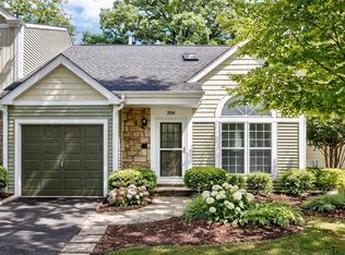 1906 Ozark Pkwy, Algonquin, IL 60102