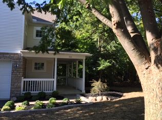400 Sycamore Woods Ln, Columbus, OH