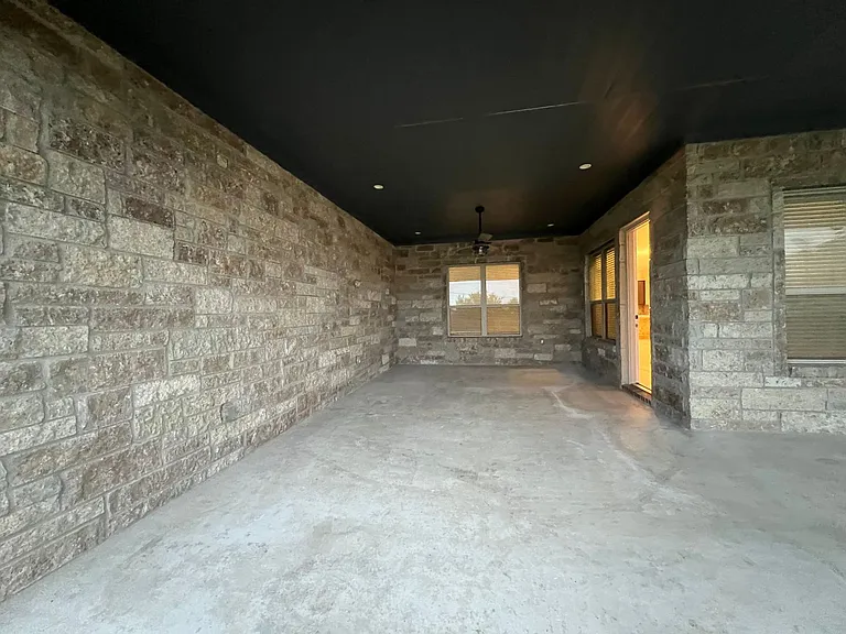4811 Viewcrest Rd — Photo 32