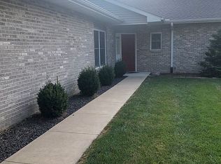 5685 E Timberlake Dr, Decatur, IL 62521