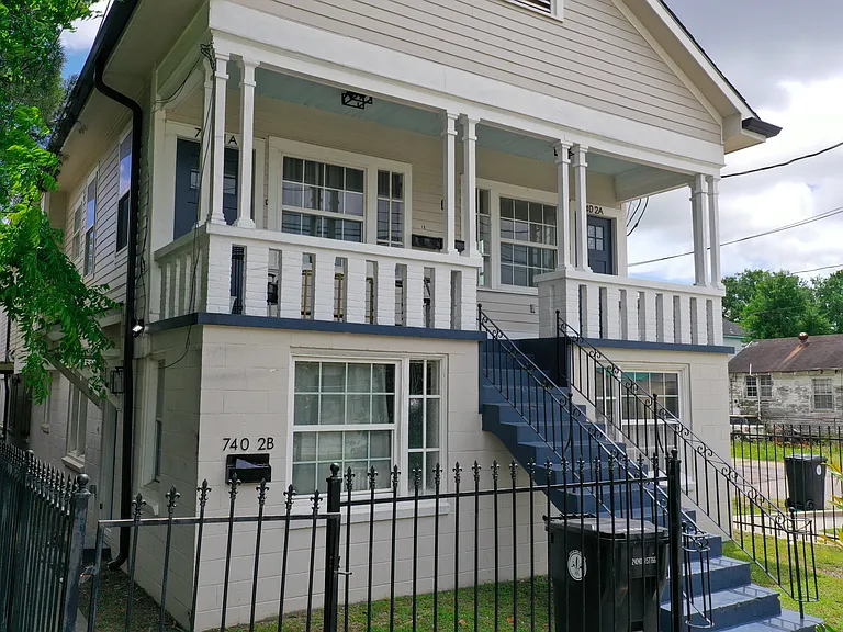 740 Thayer St #2B — Photo 10