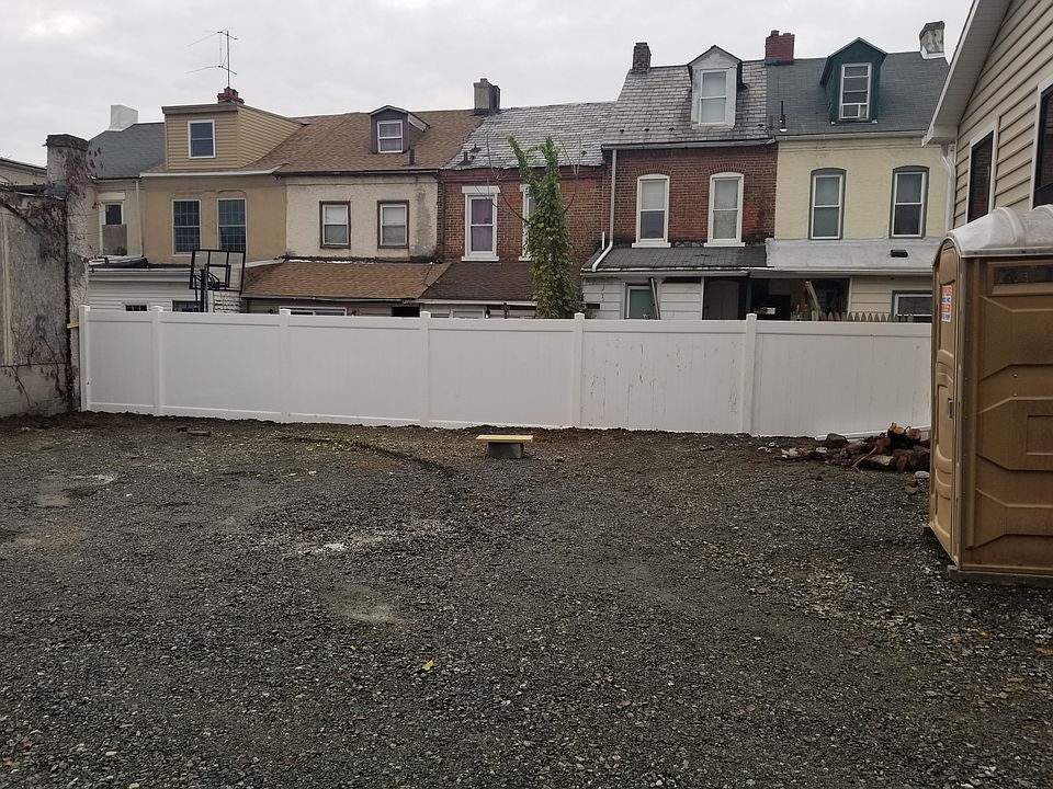 Shared parking for 1 vehicle per apartment