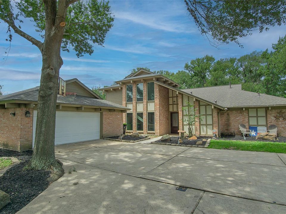 1st image of 3406 Deerwood Ln