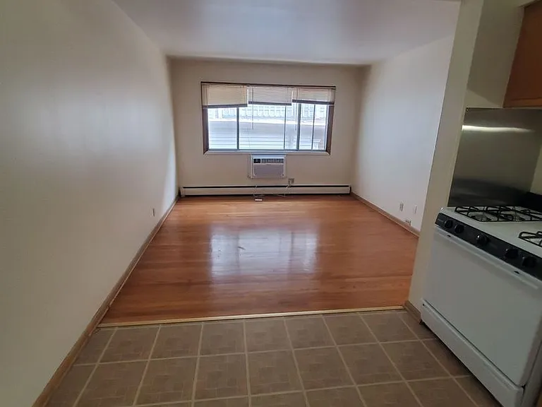 1851 N Oakland Ave (18 Unit) — Photo 5