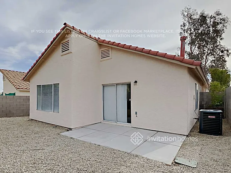 7904 Turtle Island Ct — Photo 12