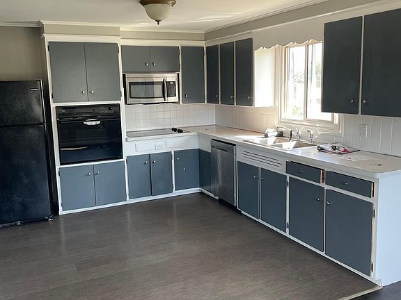 2nd image of 142 Joseph Dr