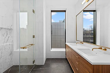 Rented by R New York