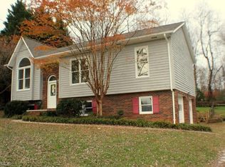 149 Meadow Dr, Millers Creek, NC 28651