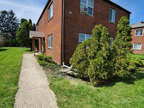 2nd image of 99 N Hampton Rd APT D