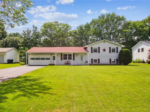 23 Evergreen Dr, Rochester, NY 14624