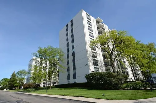 9009 Golf Rd #DES Photo 1