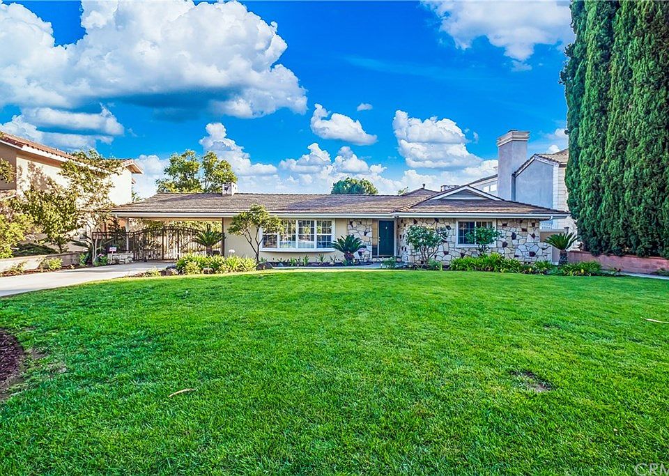1st image of 608 W Palm Dr