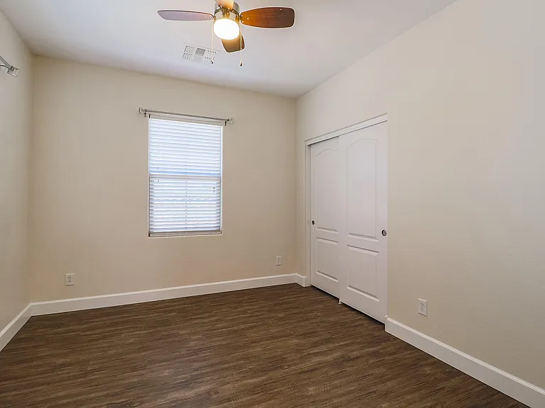 3457 E Orchid Ln — Photo 26