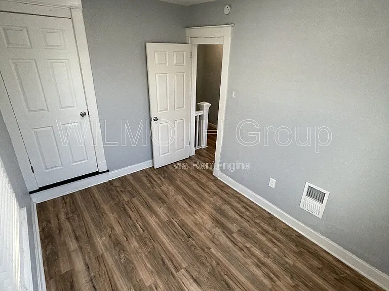 12 N Randolph St — Photo 17