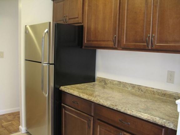 5th image of 370 Central Park Ave APT 5A