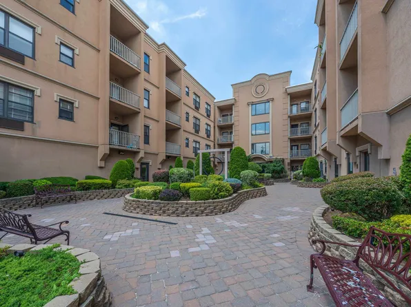 8915 Bergenwood Ave APT 33, North Bergen, NJ 07047