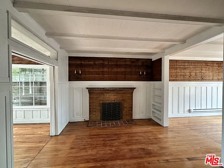 49 Dudley Ave — Photo 3