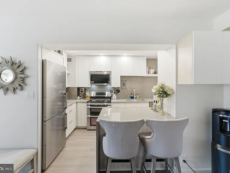 4201 Cathedral Ave NW #903W — Photo 11