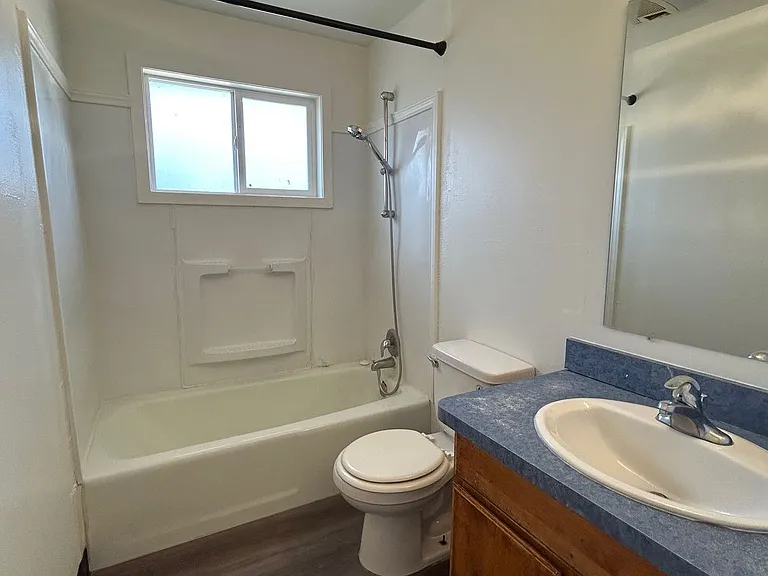 547 Poole Ave — Photo 14