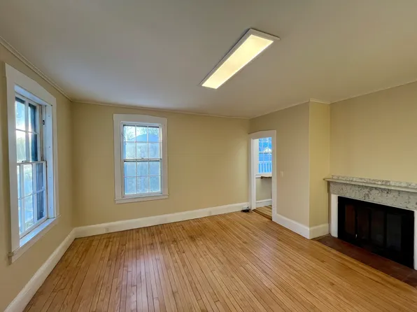 7 North St #2, Bath, ME 04530
