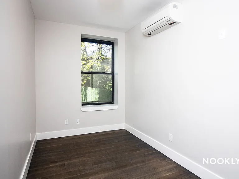 199 Stockholm St #1B — Photo 4