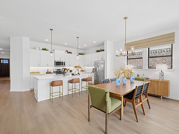 The Lantana - Dining